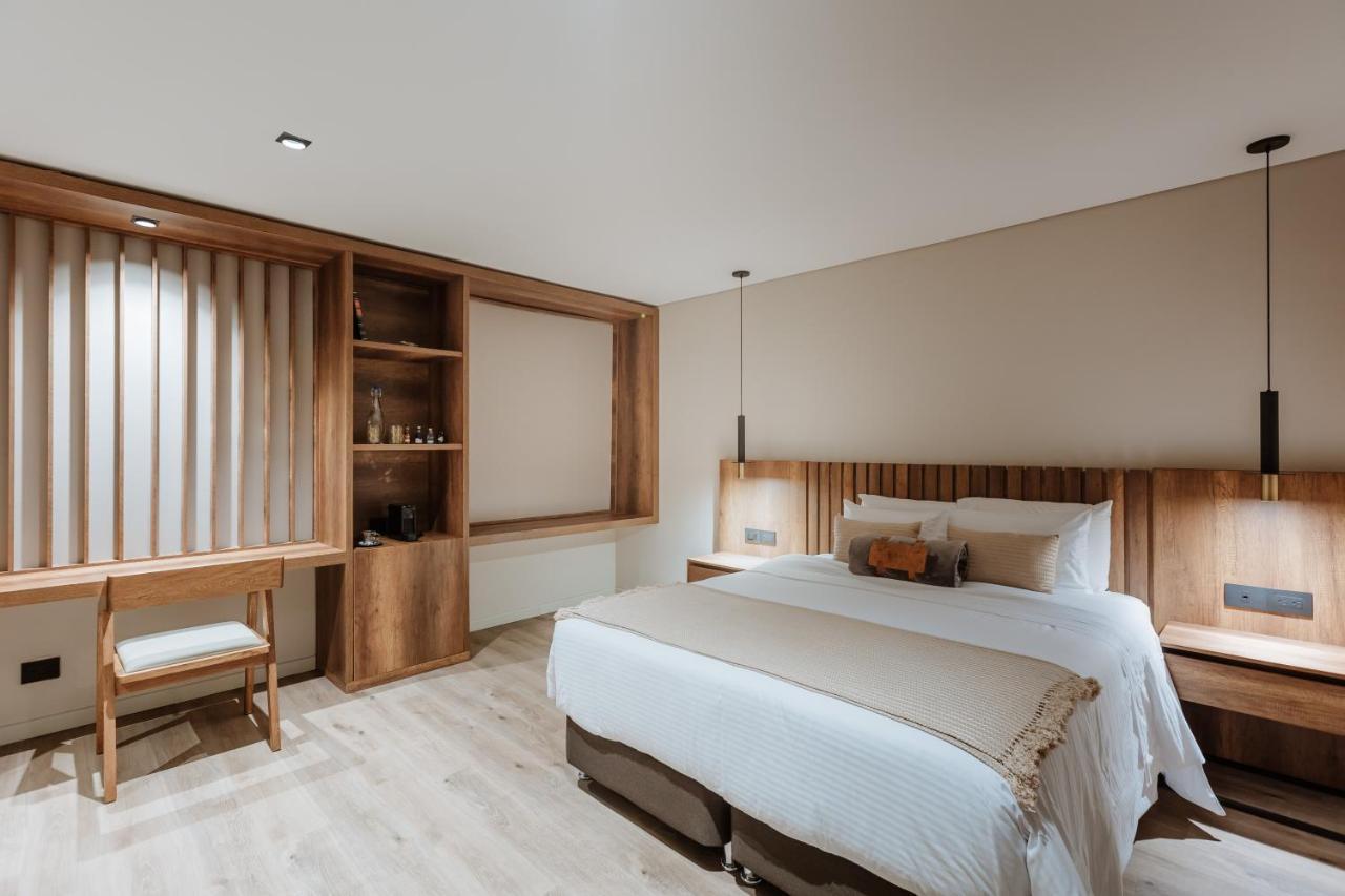 Sky Hotel 4*